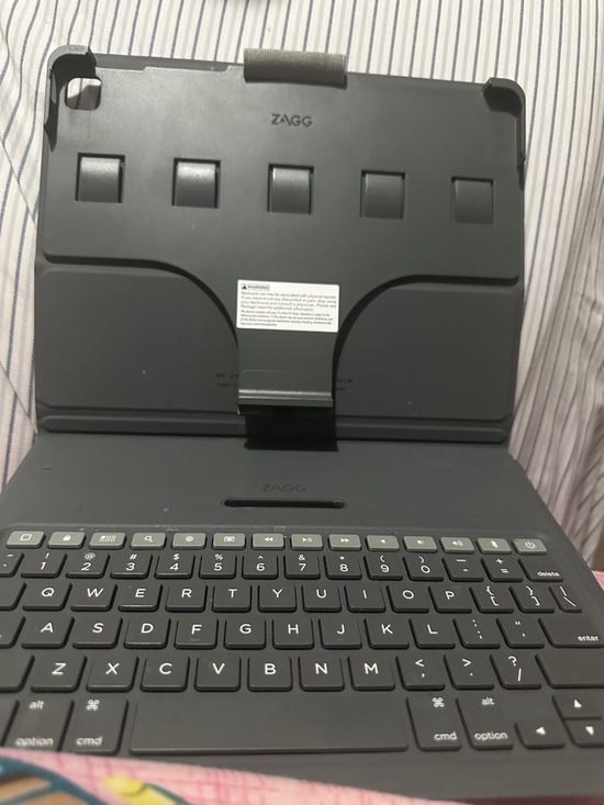 ZAGG Messenger Folio 2 Bluetooth Keyboard For IPad Air 3  Zagg Messenger Folio 2 Bluetooth Keyboard for IPad Air 3 & IPad 7th/8th Generati